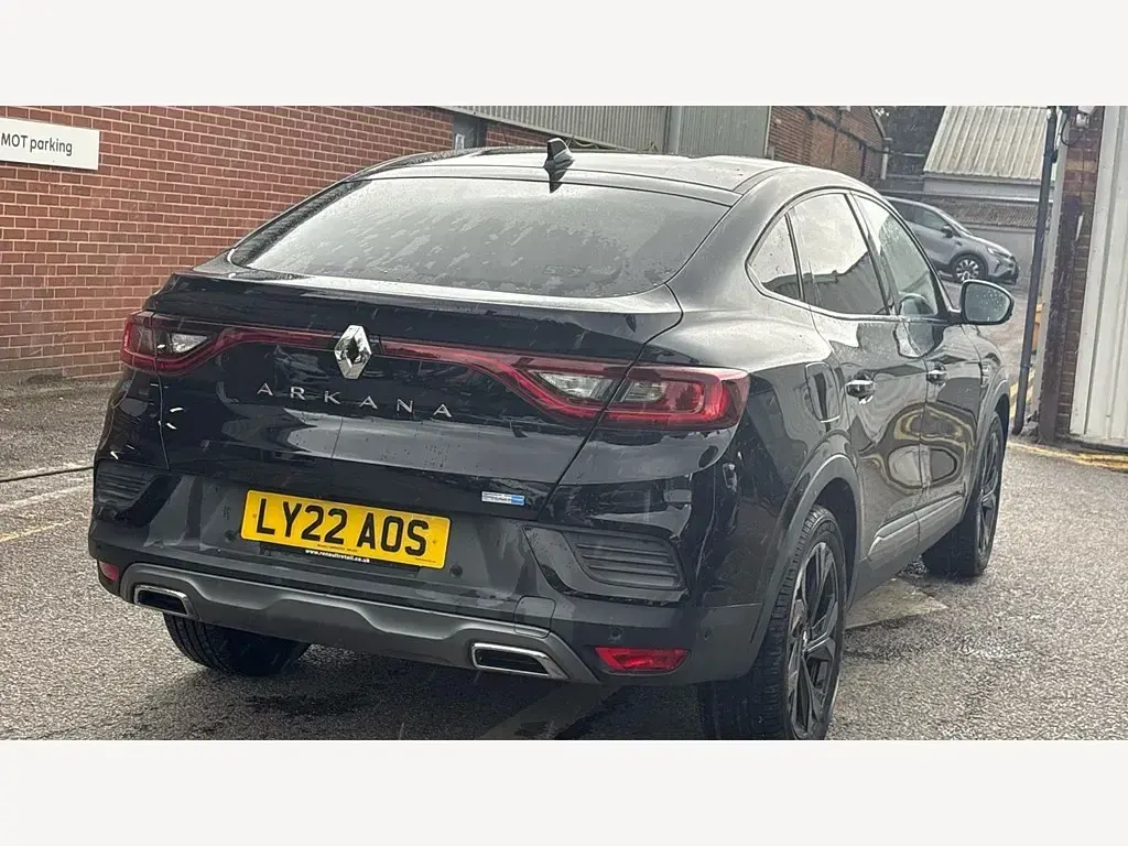 Begagnad Renault Arkana R.S. 142 HK (104 kW) 2022 Svart SUV