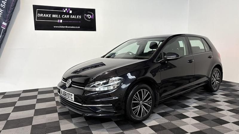 Black Used 2018 VW Golf VII SE Hatchback | £13,499 (Fair price) - Image 1/4