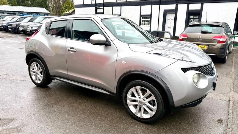 Used Nissan Juke Tekna 110 HP (80 kW) 2010 Silver SUV