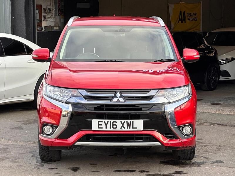 Used Mitsubishi Outlander P-HEV 2016 Red Estate