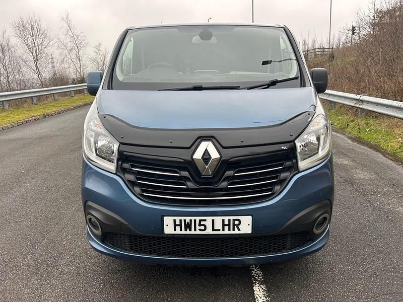 Used Renault Trafic 2015 Blue MPV