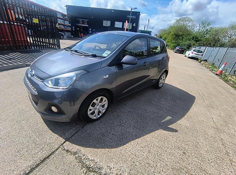 Used Hyundai i10 SE 87 HP (63 kW) 2014 Grey Hatchback