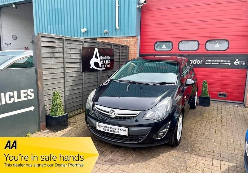 Black Used 2014 Vauxhall Corsa Hatchback | £4,495 (A bit pricey) - Image 1/2