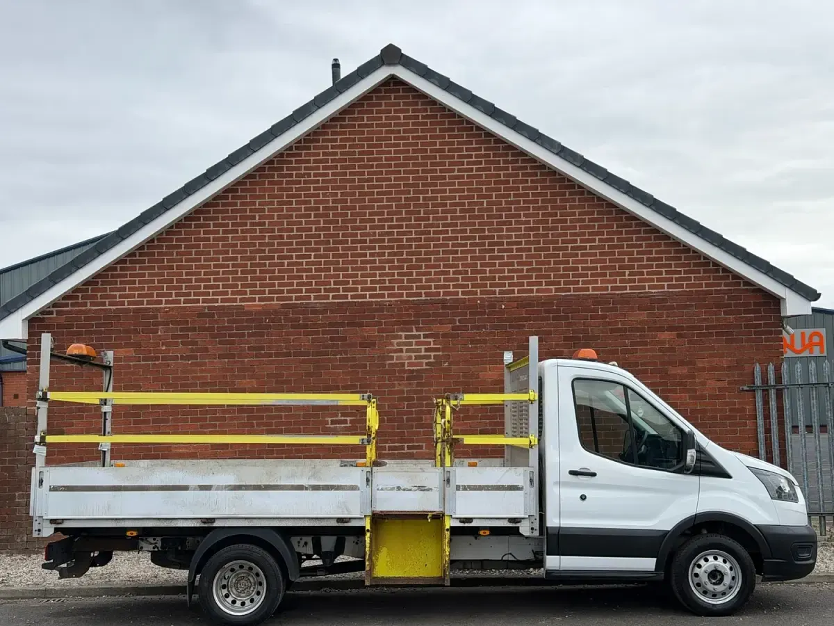 Used Ford Transit 130 HP (95 kW) 2021 White Van