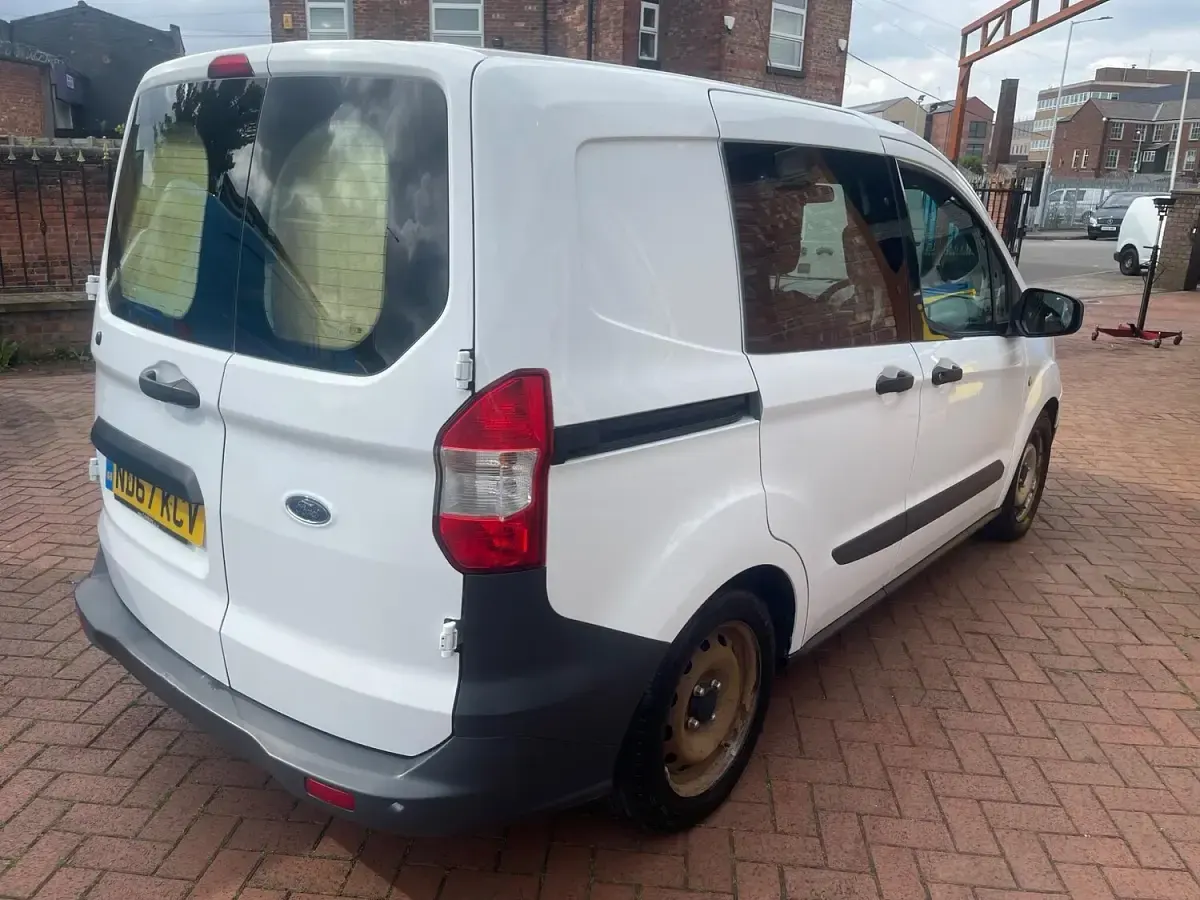 Used Ford Transit S 2018 White MPV