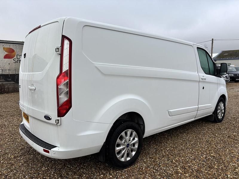 Used Ford Transit Custom Limited 130 HP (95 kW) 2023 White Van