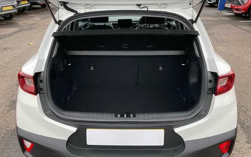 Used Kia Stonic GT-Line S 120 HP (88 kW) 2023 White SUV