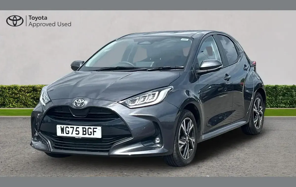 Used Toyota Yaris Design 116 HP (85 kW) 2025 Grey Hatchback