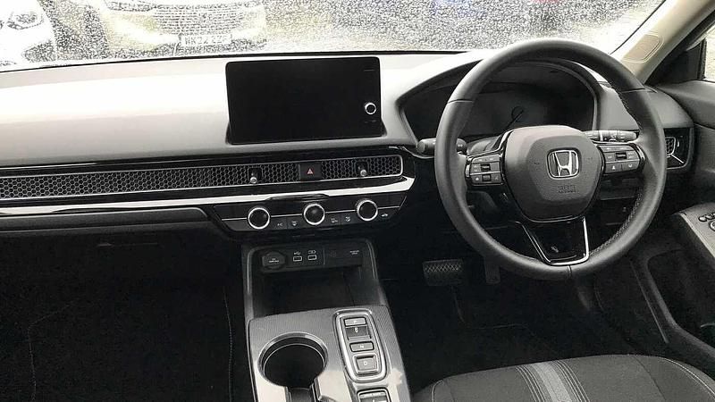 Begagnad Honda Civic Elegance 143 HK (105 kW) 2024 Vit Halvkombi