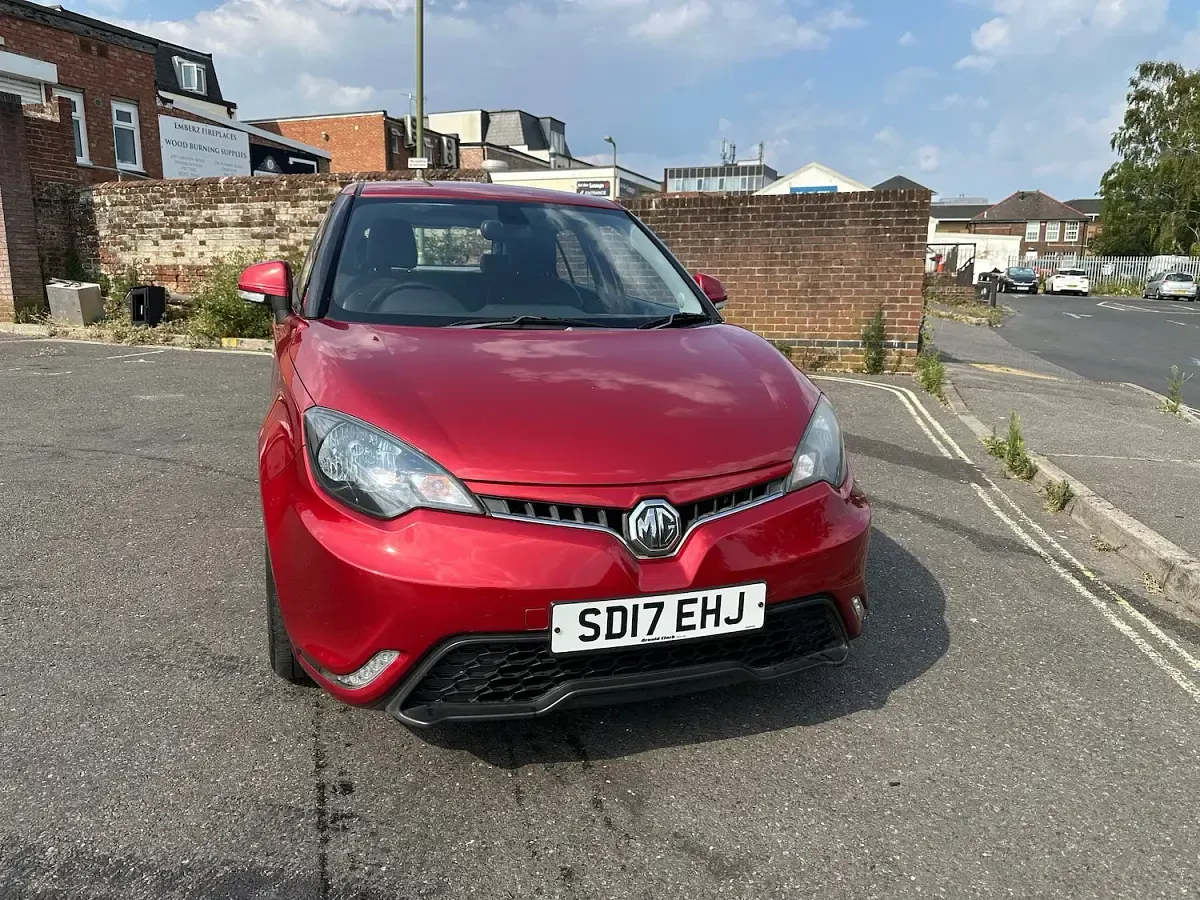 Used MG MG3 106 HP (77 kW) 2017 Red Hatchback