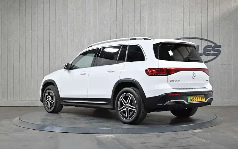 Usado Mercedes EQB300 AMG line 167 kW (228 HP) 2023 Branco SUV