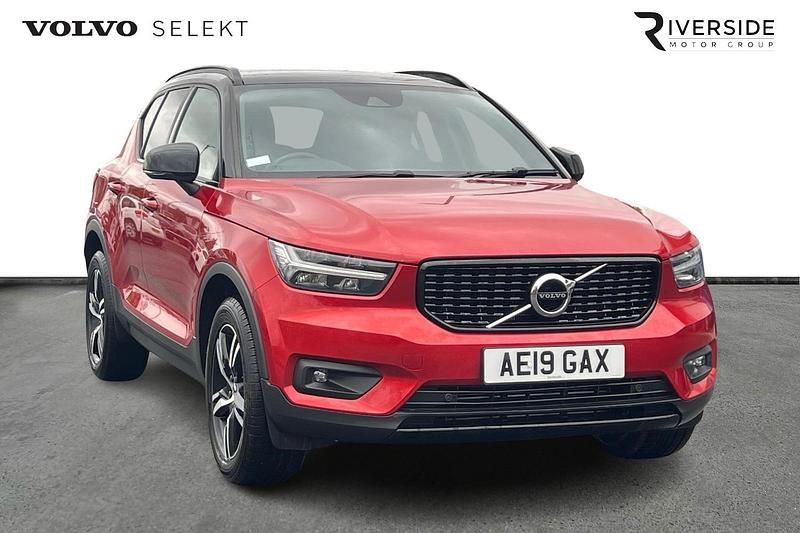 Red Used 2019 Volvo XC40 R-Design SUV | £15,990 (Fair price) - Image 1/4