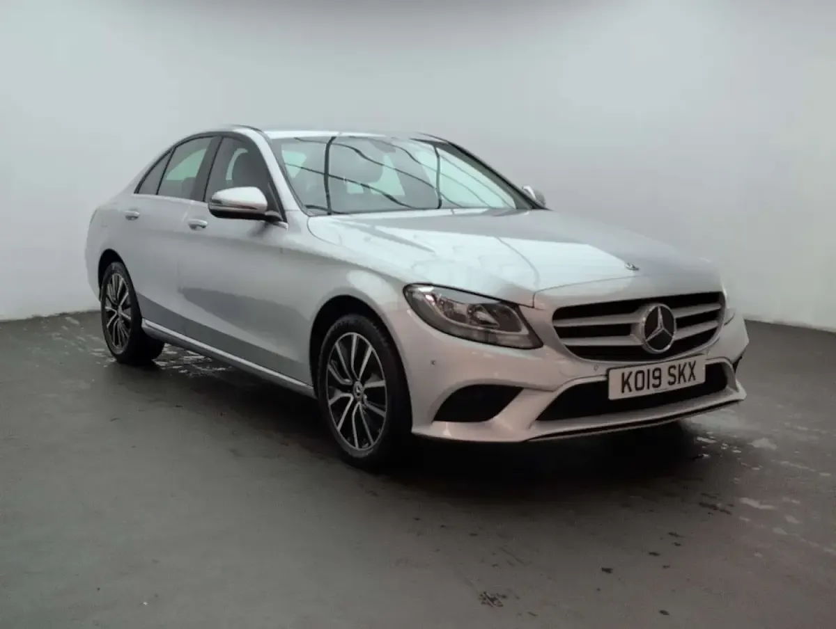 Used Mercedes C220 SE 194 HP (142 kW) 2019 Silver Sedan