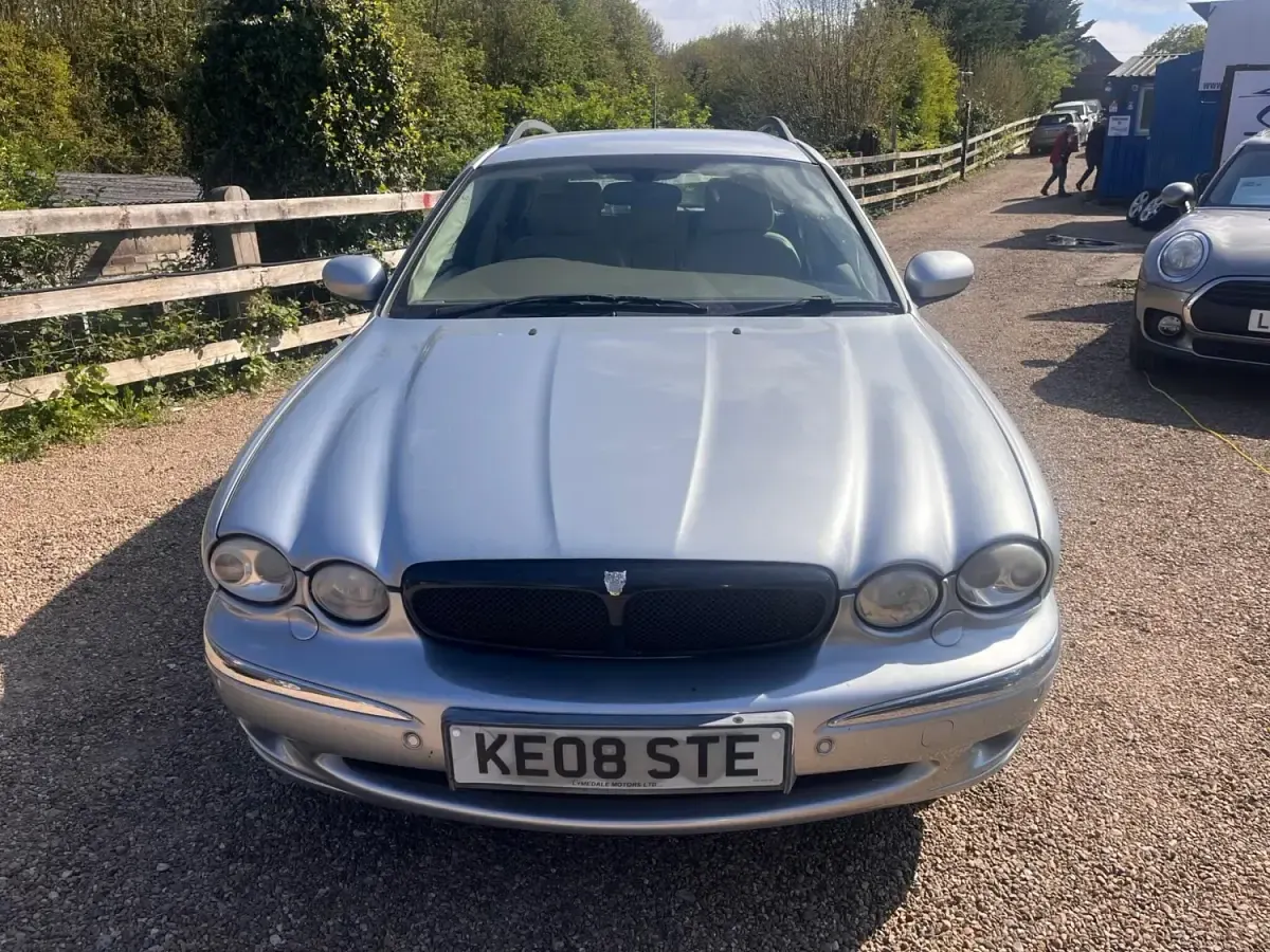 Usado Jaguar X-type SE 196 HP (144 kW) 2008 Prateado Carrinha