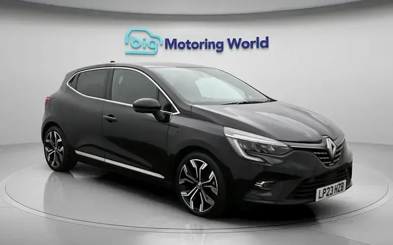 Used Renault Clio Techno 145 HP (106 kW) 2023 Black Hatchback