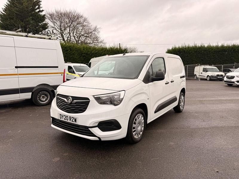 Used Vauxhall Combo Sportive 100 HP (73 kW) 2020 White MPV