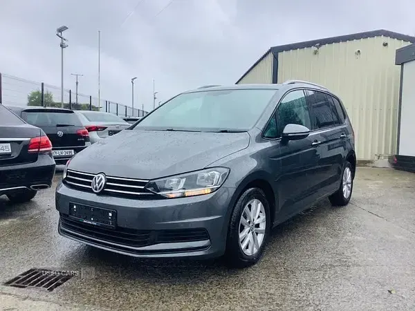 Used VW Touran SE 115 HP (84 kW) 2017 Grey MPV