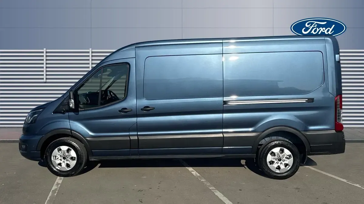 Usado Ford Transit Limited 165 HP (121 kW) 2025 Van