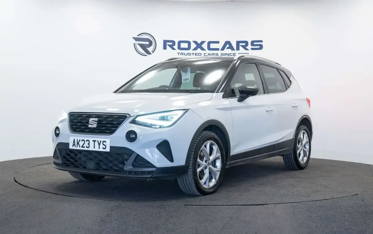 Used Seat Arona FR 110 HP (80 kW) 2023 White SUV