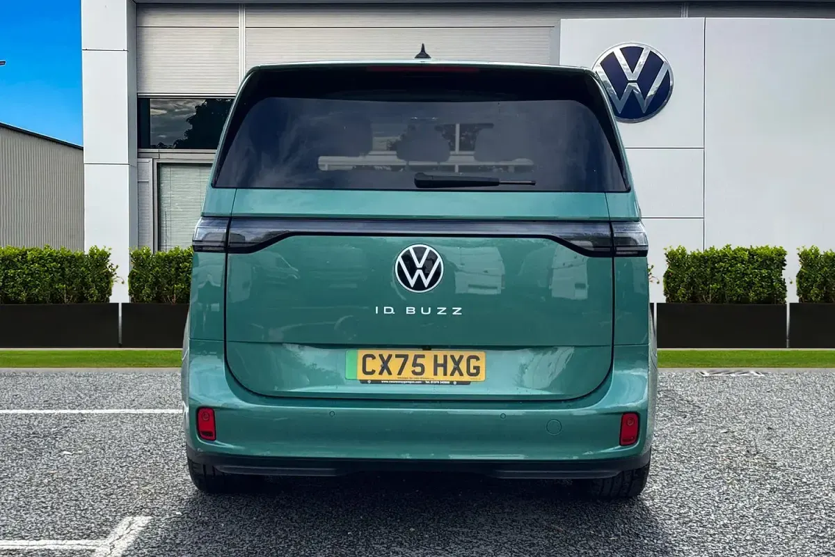 Used VW ID. Buzz Pro 83 kW (114 HP) 2025 Green MPV