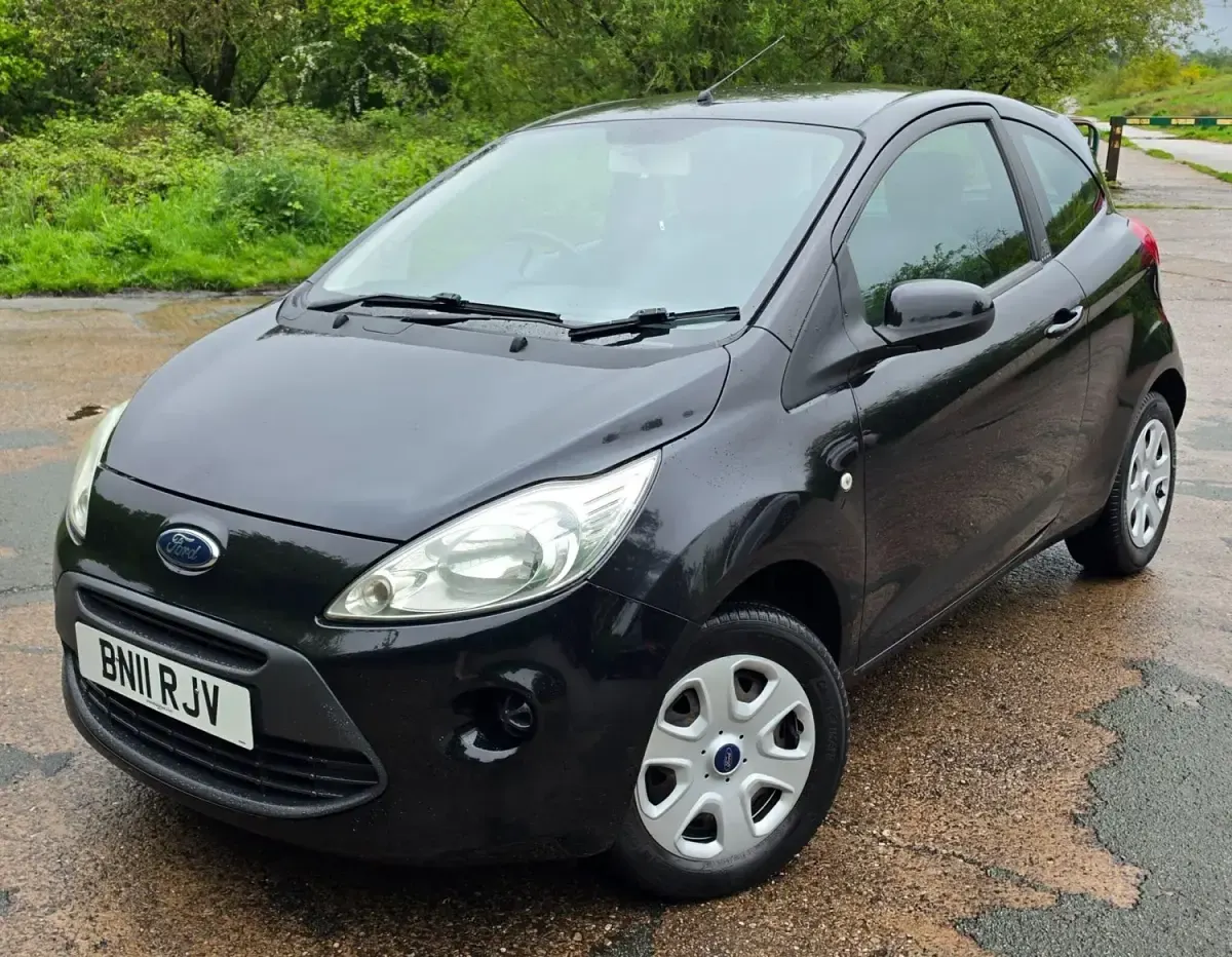 Używany Ford Ka 69 KM (50 kW) 2011 Czarny Hatchback