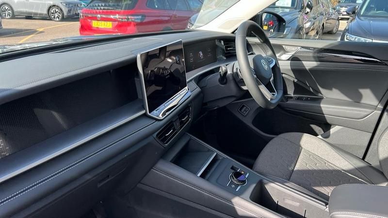 New VW Tayron Life 204 HP (150 kW) 2026 Grenadilla black metallic SUV