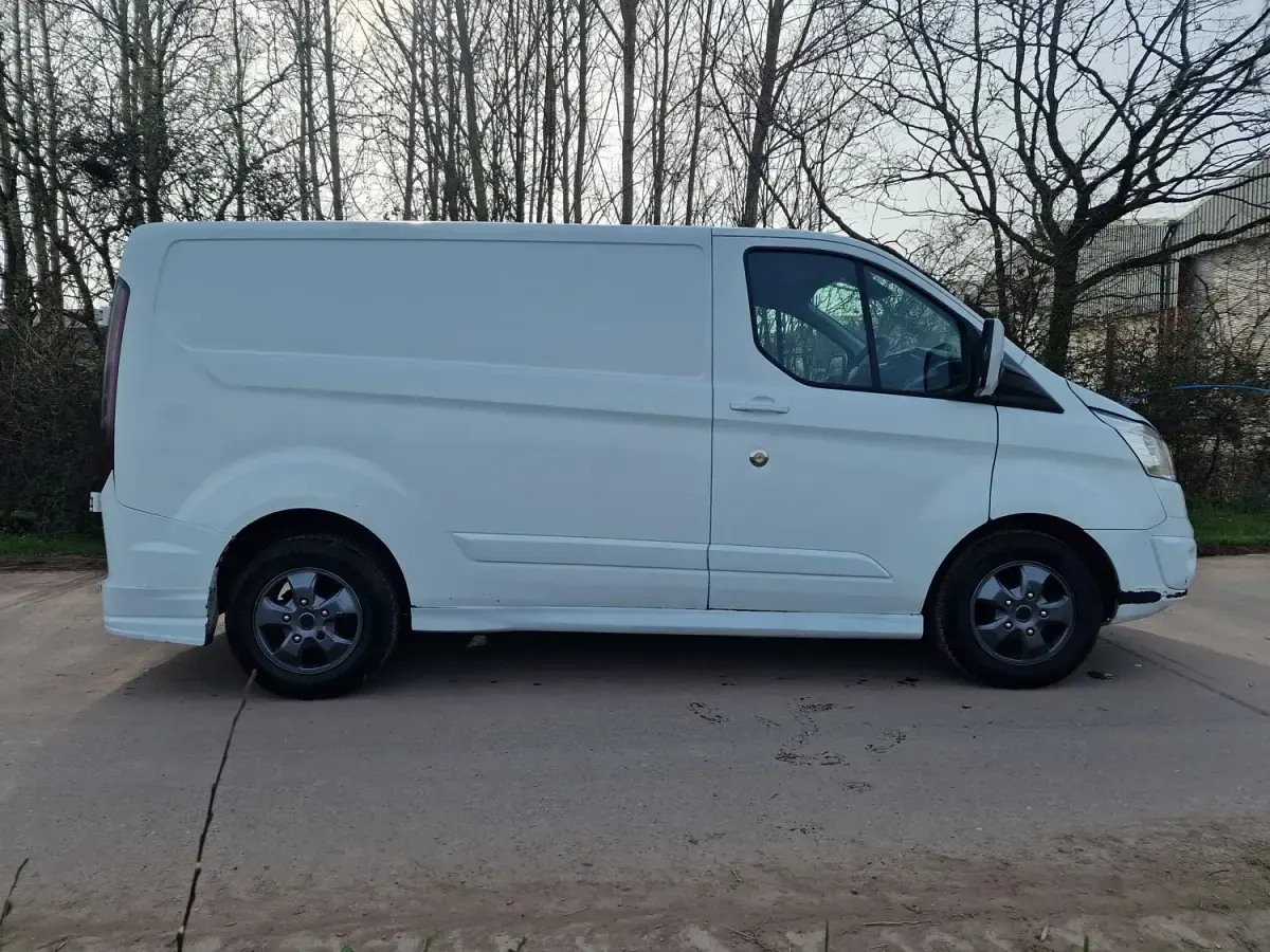 Używany Ford Transit Custom Limited 130 KM (95 kW) 2017 Biały Van