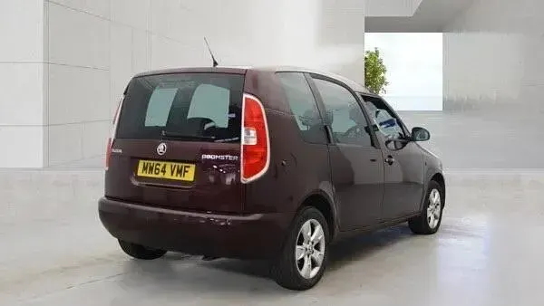 Used Skoda Roomster SE 105 HP (77 kW) 2014 Maroon MPV