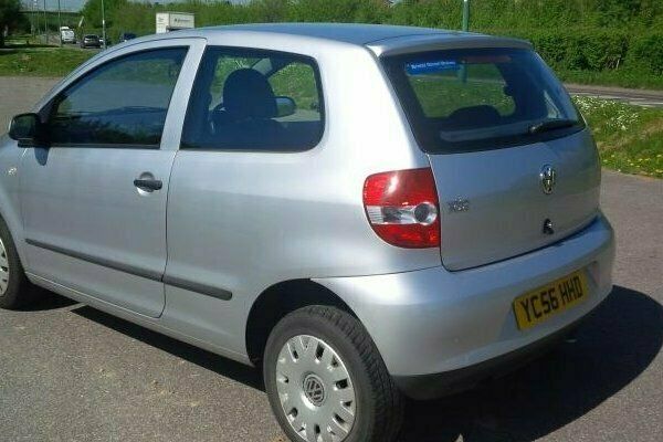 Begagnad VW Fox 2006 Halvkombi