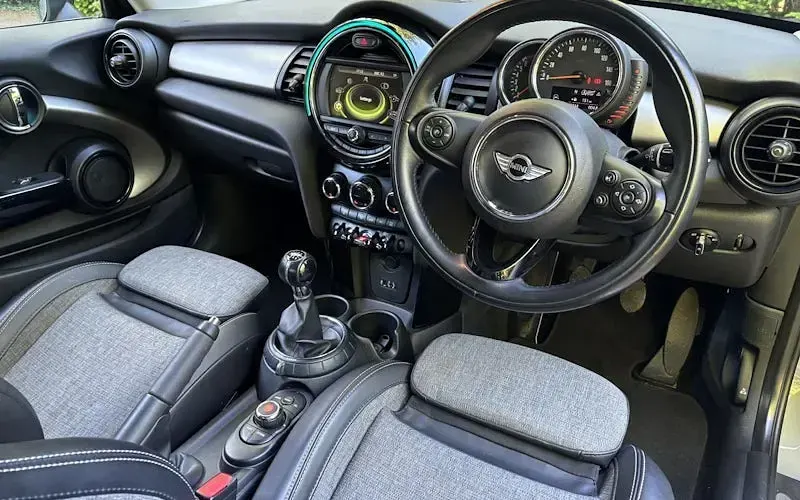 Usado Mini Cooper Hatch 136 HP (100 kW) 2017 Citadino
