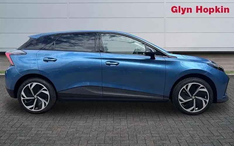 New MG MG4 EV 180 kW (245 HP) 2026 Hatchback