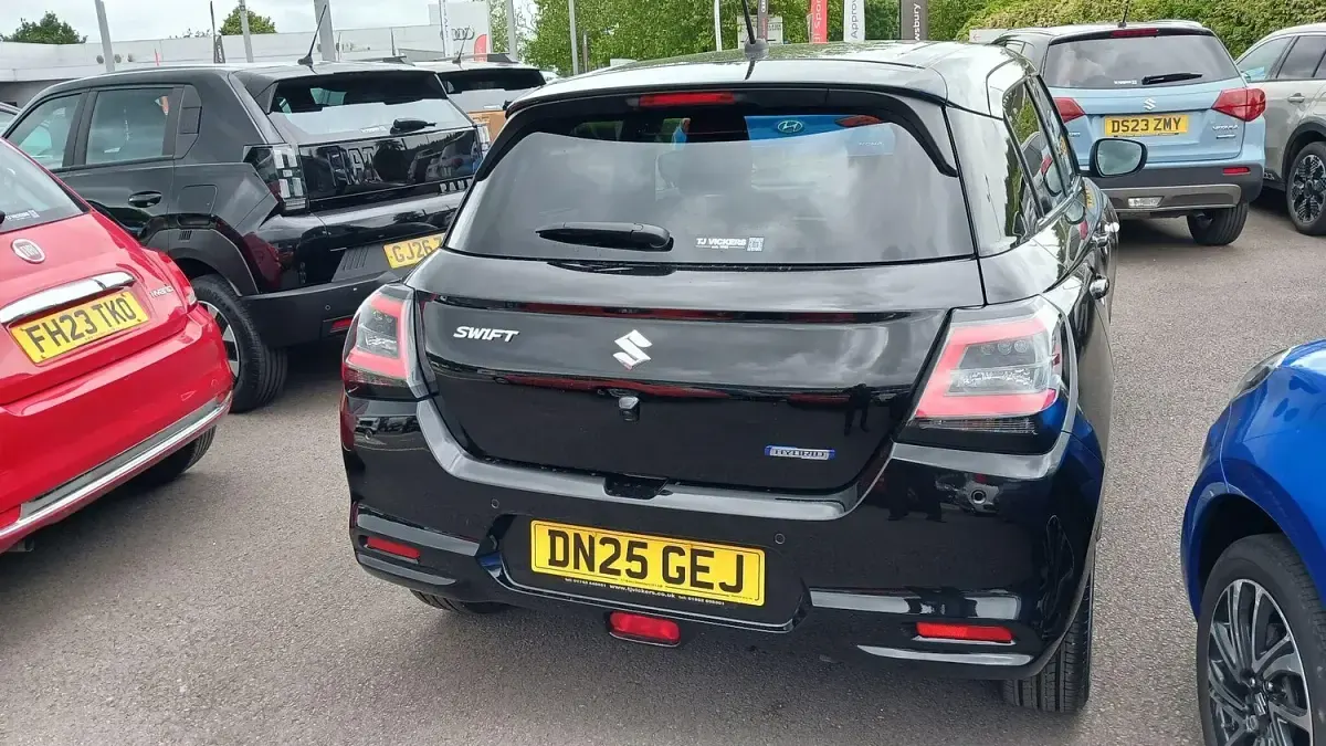 Used Suzuki Swift 82 HP (60 kW) 2025 Black Hatchback