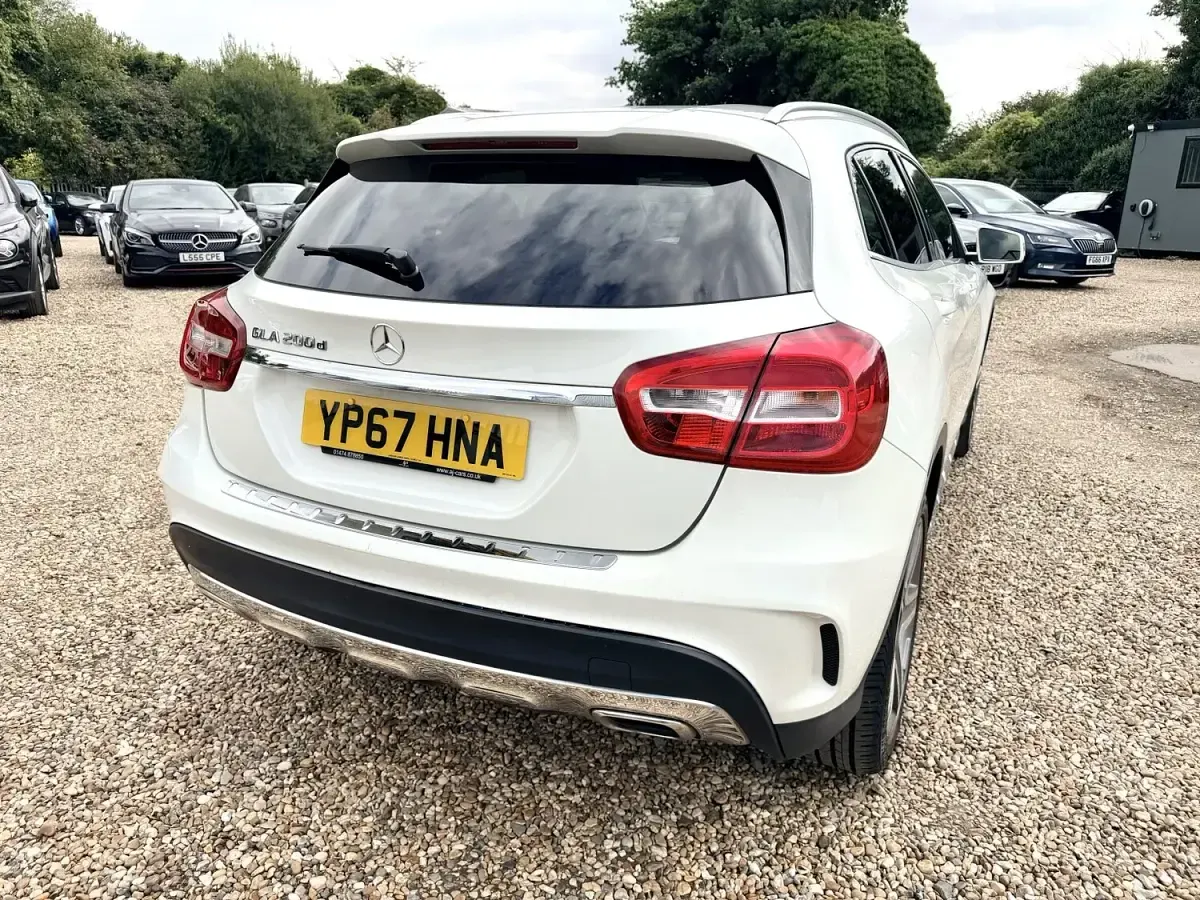 Used Mercedes GLA200 AMG line 2017 White SUV