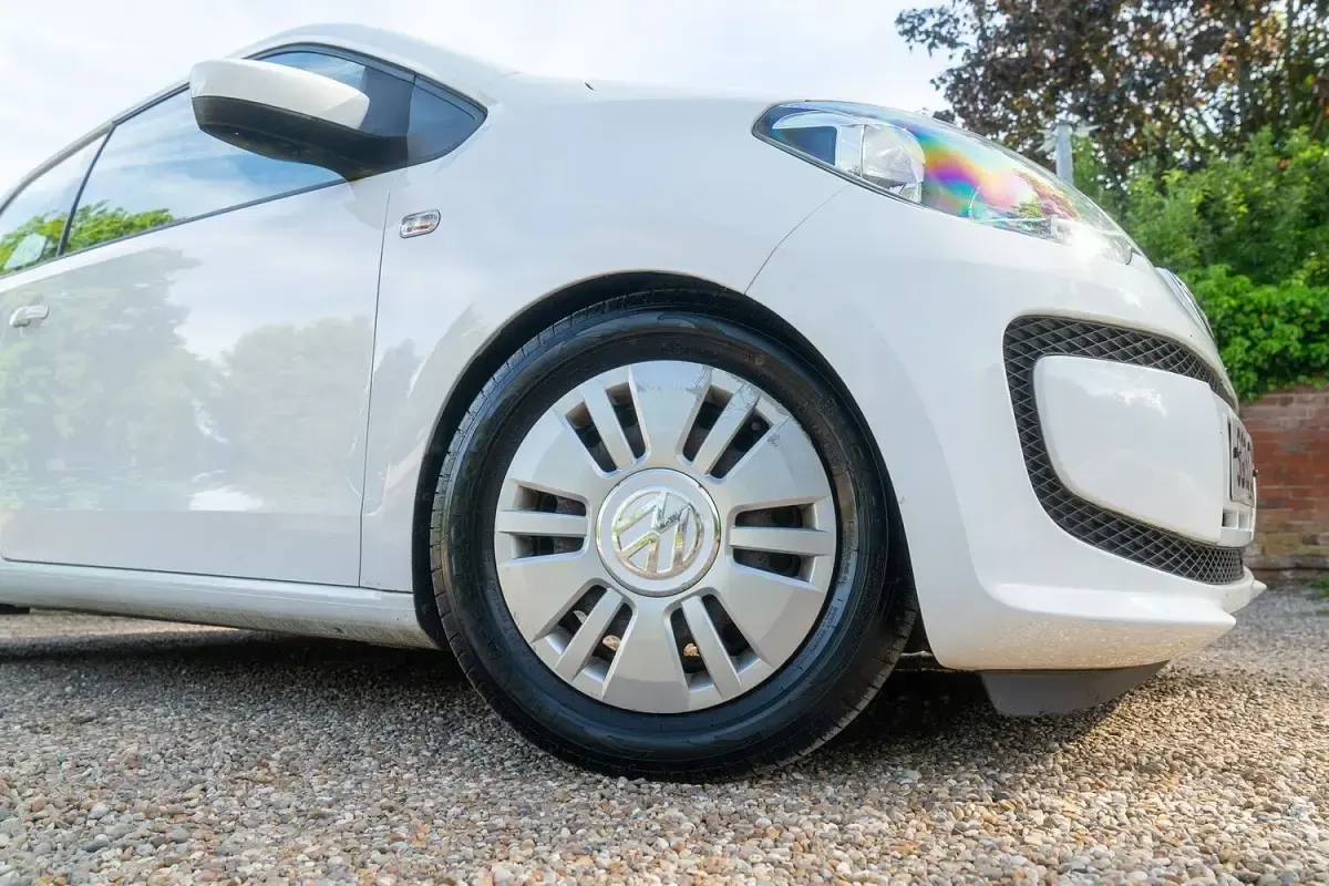 Used VW up! move up! 2013 White Hatchback