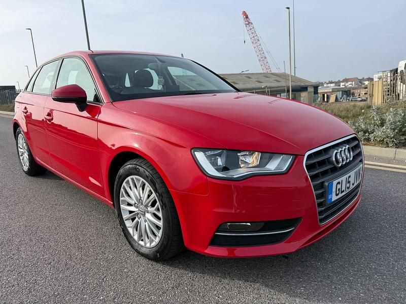 Used Audi A3 110 HP (80 kW) 2015 Red Hatchback