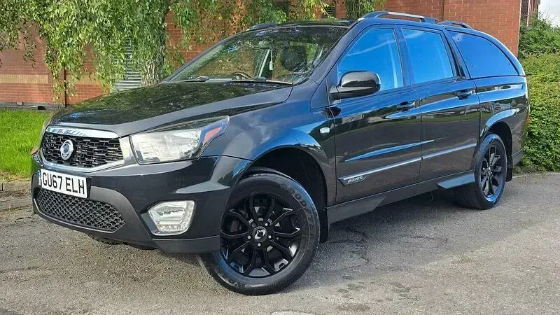Used SsangYong Musso 178 HP (130 kW) 2017 Black Pickup