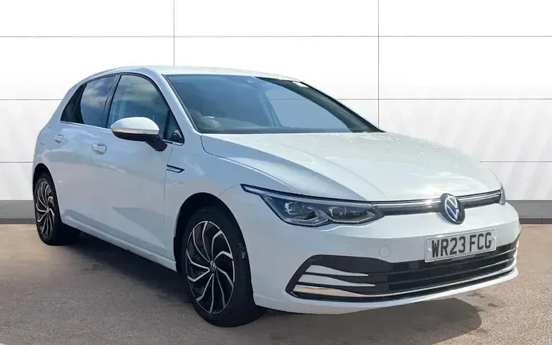 Second-hand VW Golf VIII Edition 131 CP (96 kW) 2023 Hatchback
