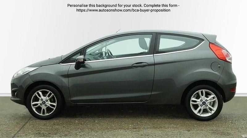 Used Ford Fiesta Zetec 82 HP (60 kW) 2017 Grey Hatchback