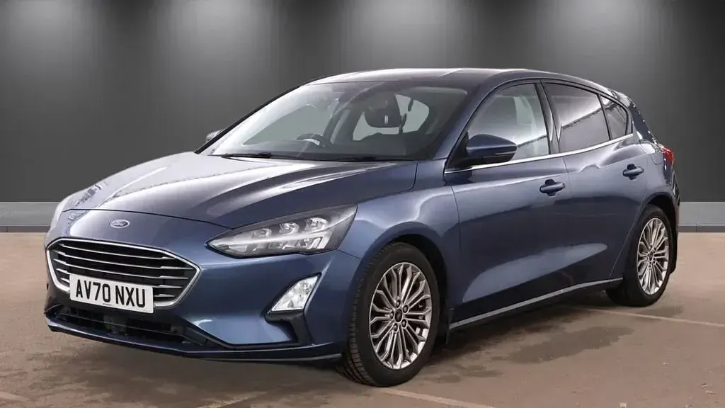 Begagnad Ford Focus Titanium X 125 HK (91 kW) 2020 Blå Halvkombi