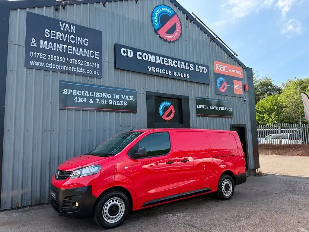 Used Vauxhall Vivaro 100 kW (136 HP) 2025 Red MPV