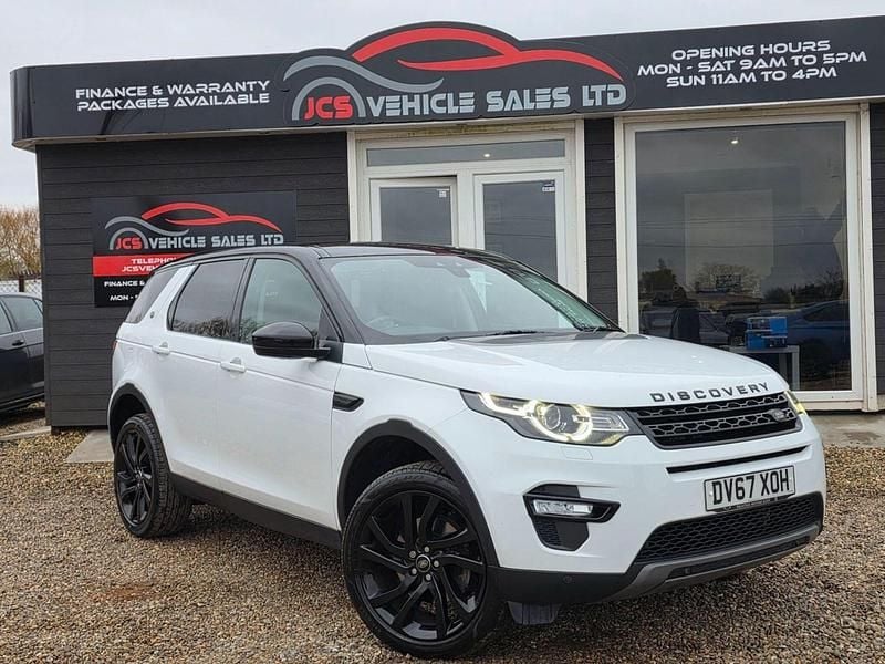 White Used 2017 Land Rover Discovery Sport HSE SUV | £12,495 (Fair price) - Image 1/4