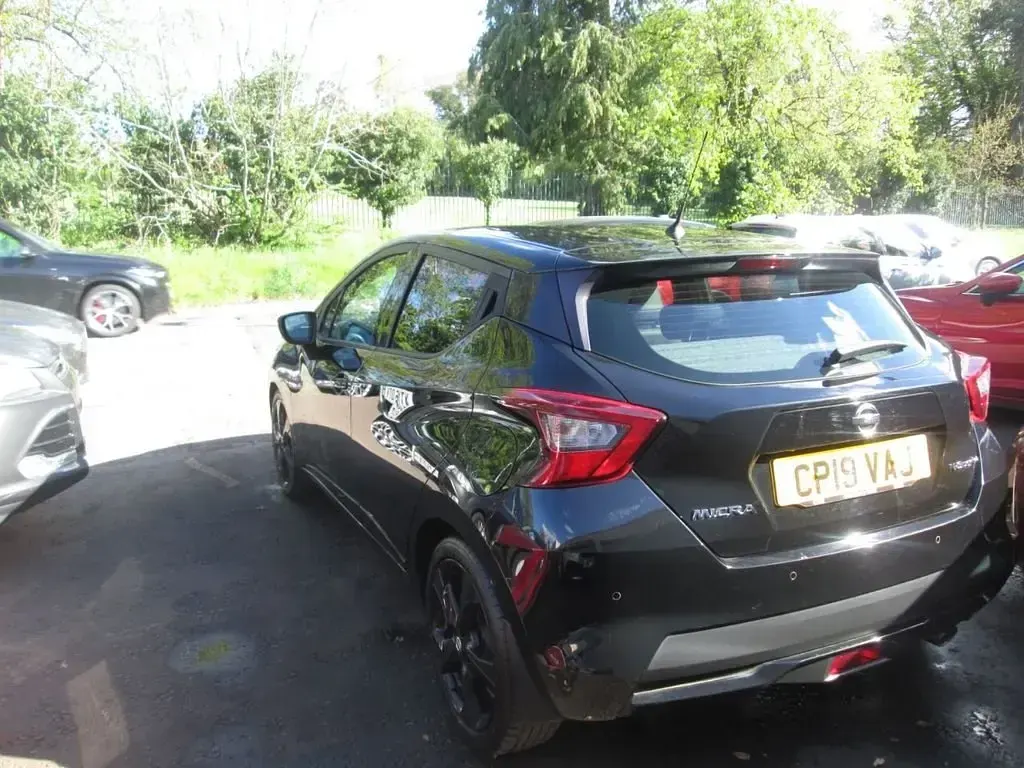 Używany Nissan Micra S 117 KM (86 kW) 2019 Czarny Hatchback