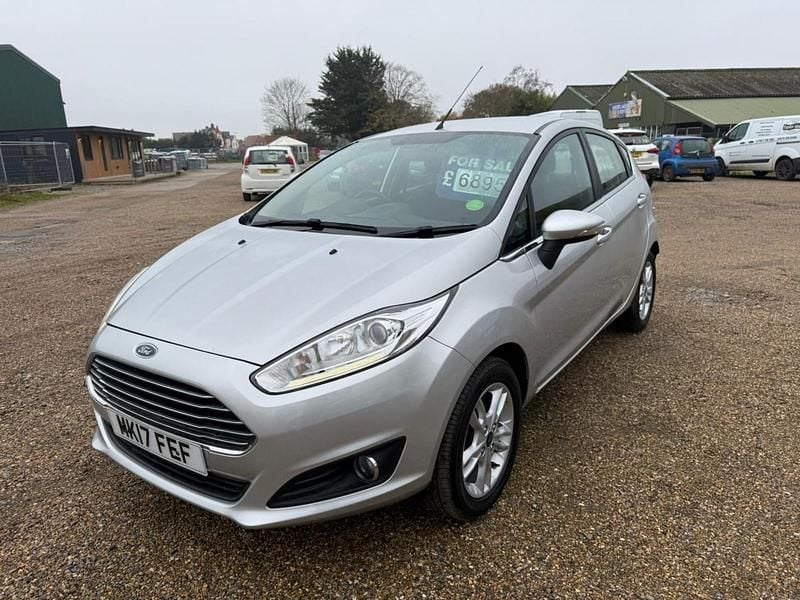 Silver Used 2017 Ford Fiesta Zetec Hatchback | £6,895 (Super price) - Image 1/4