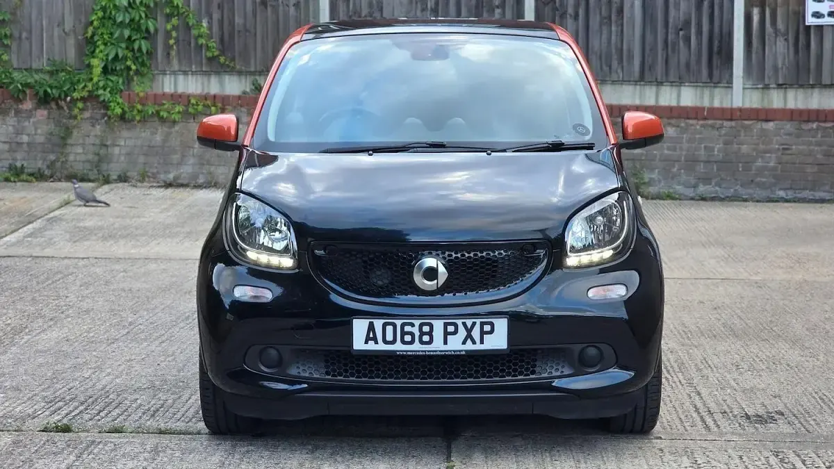 Used Smart ForFour Premium 90 HP (66 kW) 2018 Orange Hatchback
