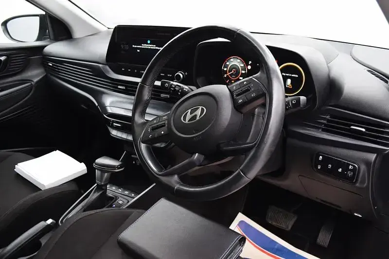 Used Hyundai i20 Ultimate 100 HP (73 kW) 2024 Grey Hatchback