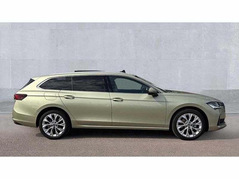 Used Skoda Superb SE L 150 HP (110 kW) 2025 Ice tea yellow Estate