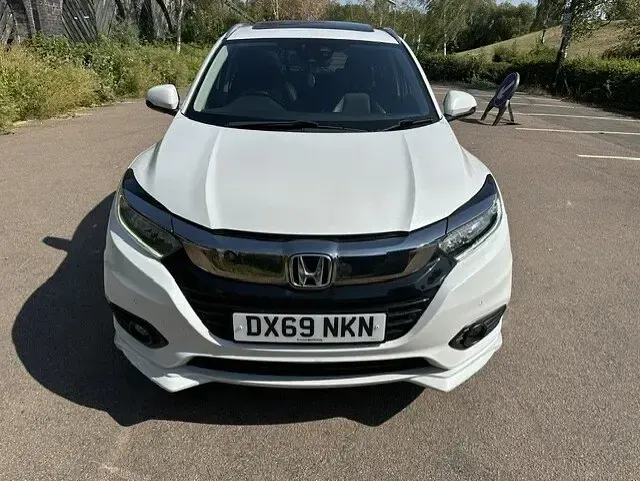Used Honda HR-V EX 130 HP (95 kW) 2019 White SUV