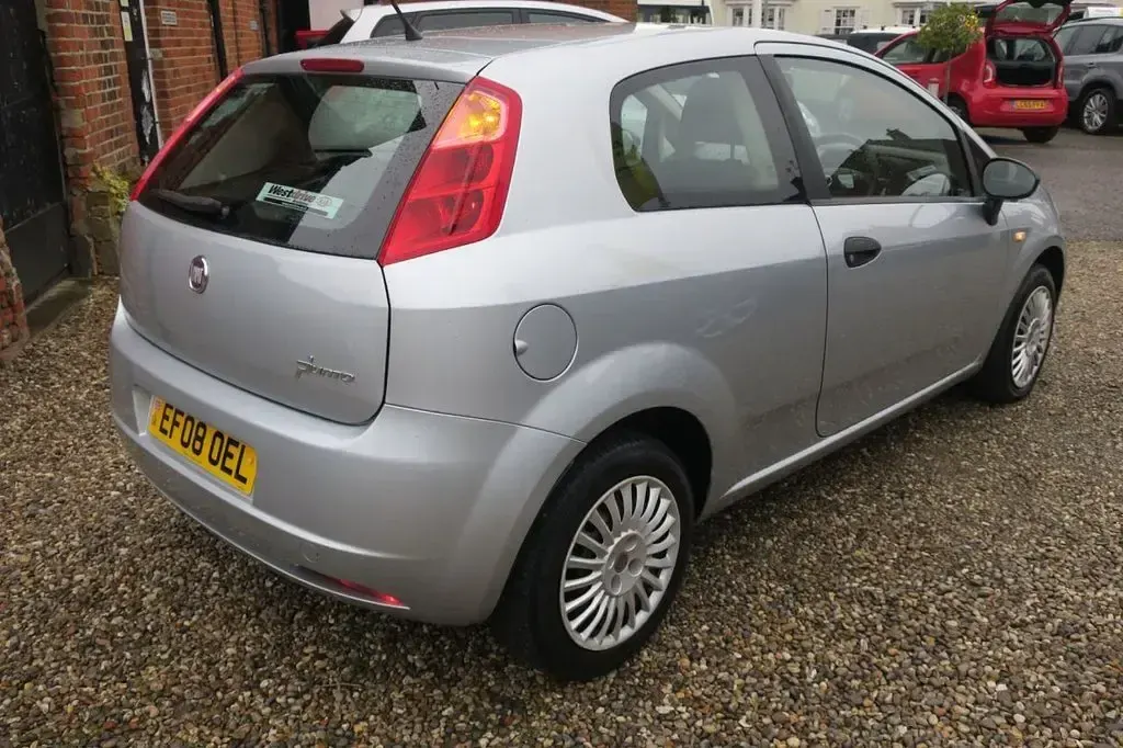 Used Fiat Grande Punto Active 65 HP (47 kW) 2008 Grey Hatchback