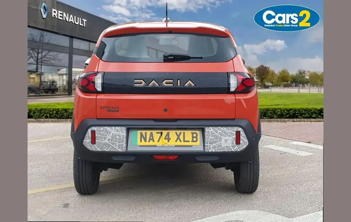 Used Dacia Spring Extreme 47 kW (65 HP) 2024 Red Hatchback