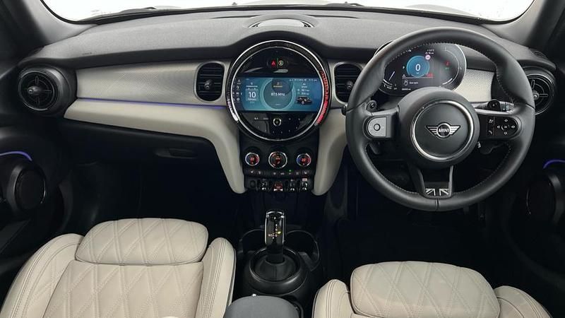 Used Mini Cooper S Exclusive 176 HP (129 kW) 2024 Silver Hatchback